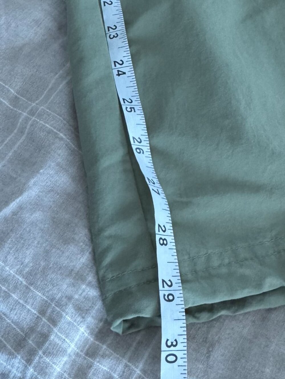 Nike Everythings Woven Mid Rise Open Hem Pant in Olive - Picture 13 of 14